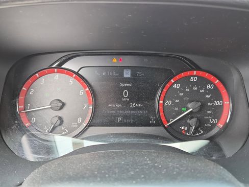 Used 2022 Nissan Frontier PRO-4X image 12