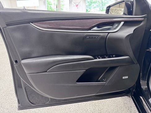 Used 2015 Cadillac XTS Premium AWD/4WD image 18