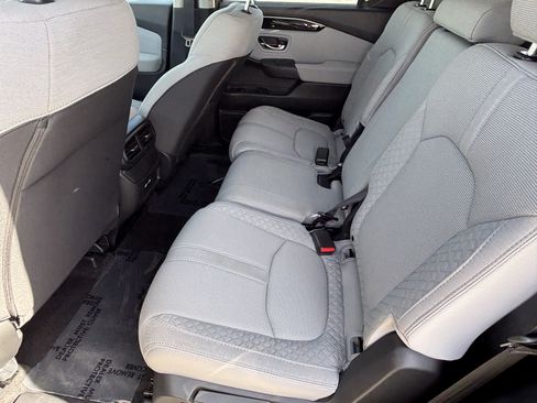 Certified 2023 Honda Pilot LX image 14