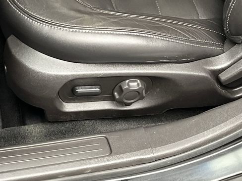 Used 2014 Ford Taurus SEL w/ Equipment Group 201A image 11