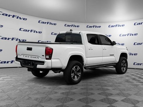 Used 2019 Toyota Tacoma TRD Sport AWD/4WD image 6