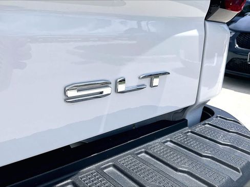 Used 2026 GMC Sierra 1500 SLT RWD image 10