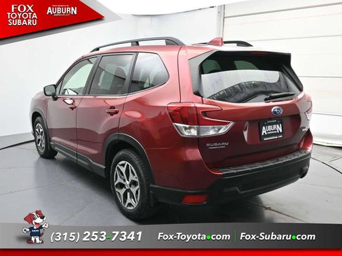 Used 2020 Subaru Forester Premium AWD/4WD image 17
