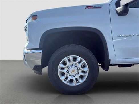New 2026 Chevrolet Silverado 2500 LT image 16