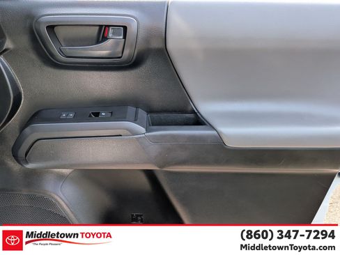 Certified 2022 Toyota Tacoma SR AWD/4WD image 34