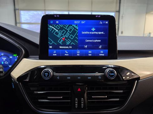 Used 2022 Ford Escape Titanium w/ Titanium Premium Package image 33