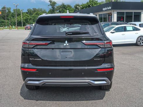 New 2025 Mitsubishi Outlander AWD image 12