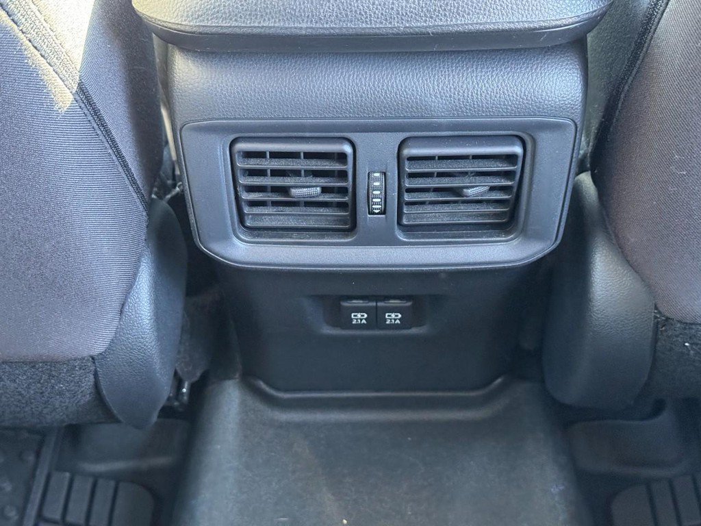 Used 2019 Toyota RAV4 XLE FWD image 15