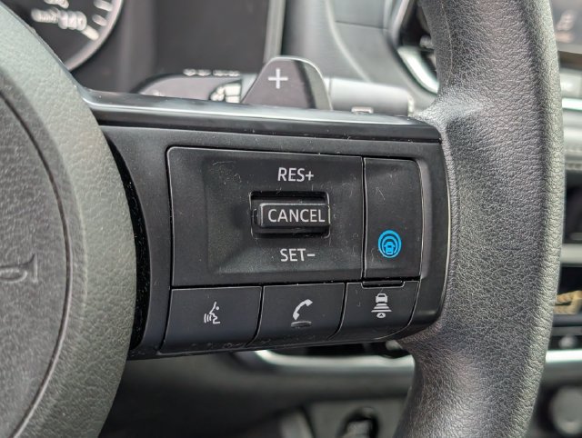 Used 2024 Nissan Rogue SV FWD image 23