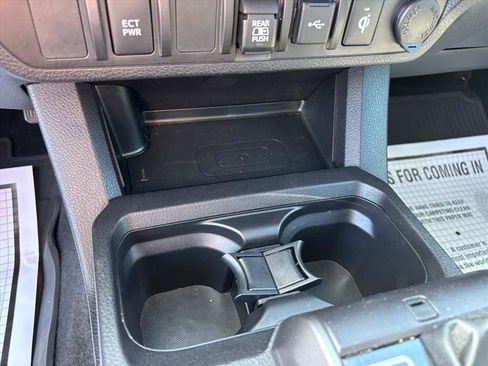 Used 2022 Toyota Tacoma TRD Sport AWD/4WD image 19