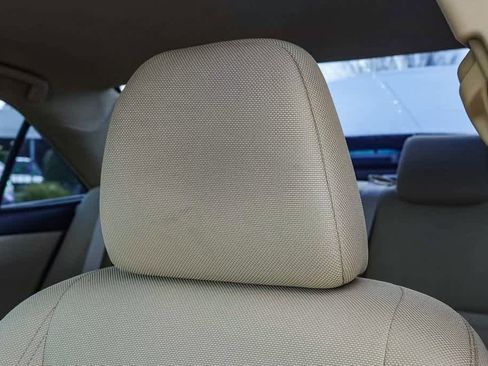 Used 2017 Toyota Camry LE image 24