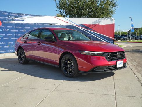 New 2025 Honda Accord SE image 3