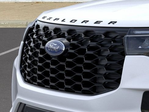 New 2026 Ford Explorer ST-Line w/ ST-Line Street Pack image 17