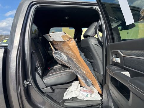 New 2025 RAM 2500 Big Horn AWD/4WD image 27