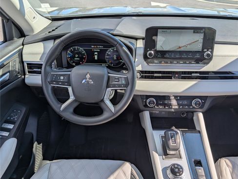 Used 2024 Mitsubishi Outlander SEL image 19