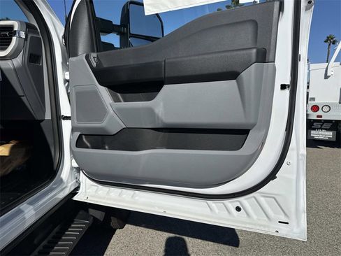 New 2025 Ford F550 2WD Regular Cab Super Duty image 21