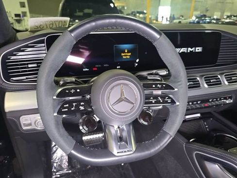 Used 2025 Mercedes-Benz GLS 63 AMG 4MATIC image 9