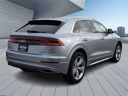 Certified 2022 Audi Q8 Premium image 6