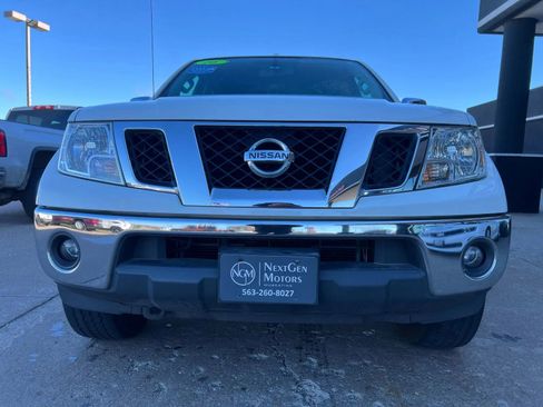 Used 2016 Nissan Frontier SL image 3