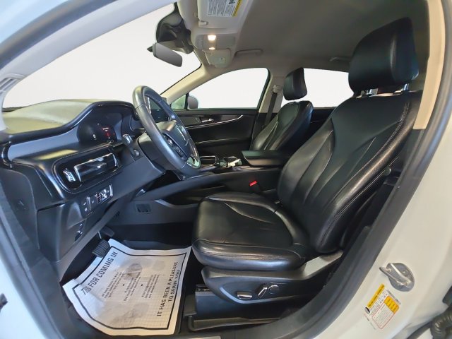 Used 2021 Lincoln Nautilus AWD image 11