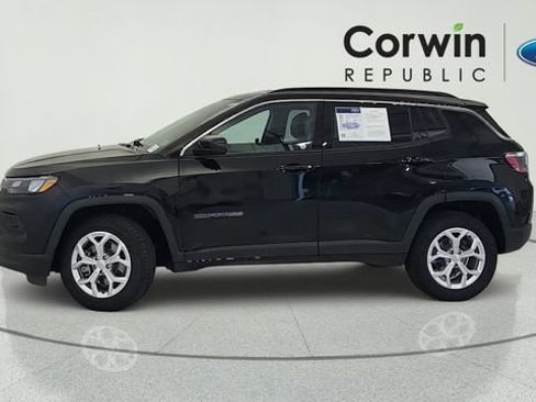 Used 2024 Jeep Compass Latitude AWD/4WD image 2