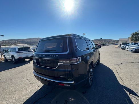 Used 2022 Jeep Grand Wagoneer Series III w/ Rear Seat Video Group 1 image 5