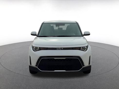 Used 2025 Kia Soul LX w/ LX Technology Package image 4