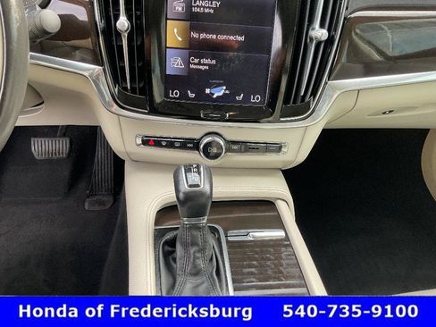 Used 2018 Volvo S90 T5 Momentum w/ Convenience Package FWD image 39