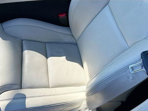 Used 2018 Volvo XC60 T8 Inscription w/ Luxury Seat Package AWD/4WD image 20