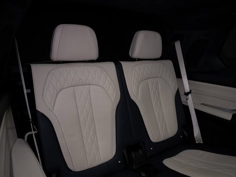 Used 2022 BMW ALPINA XB7 AWD/4WD image 72