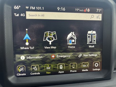 Used 2023 Jeep Wrangler Sahara w/ Cold Weather Group image 27