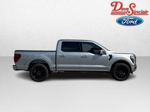 Used 2025 Ford F150 Lariat w/ Equipment Group 501A Mid AWD/4WD image 5