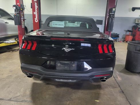 Used 2025 Ford Mustang Premium RWD image 8