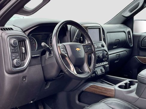 Used 2021 Chevrolet Silverado 1500 High Country w/ Technology Package AWD/4WD image 9