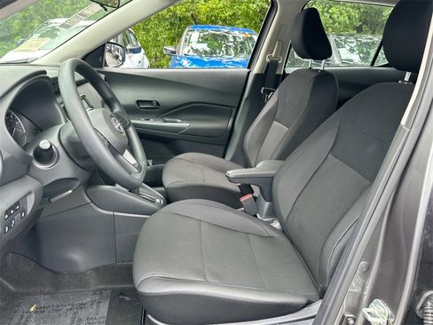 New 2025 Nissan Kicks Play S image 10