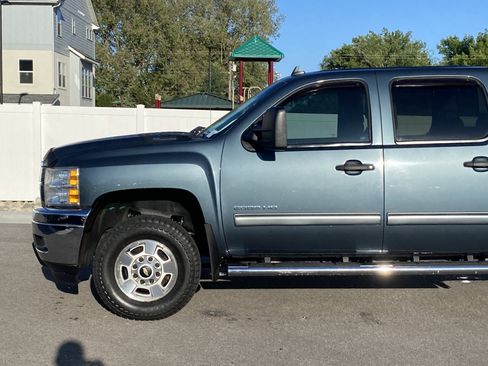 Used 2013 Chevrolet Silverado 2500 LT w/ Interior Plus Package AWD/4WD image 2