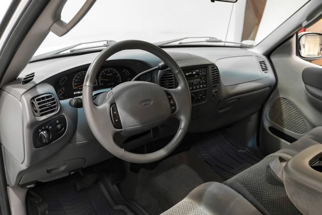 Used 2002 Ford F150 XLT RWD image 3