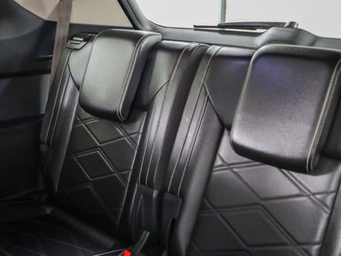 Used 2024 Volkswagen Atlas SE image 25