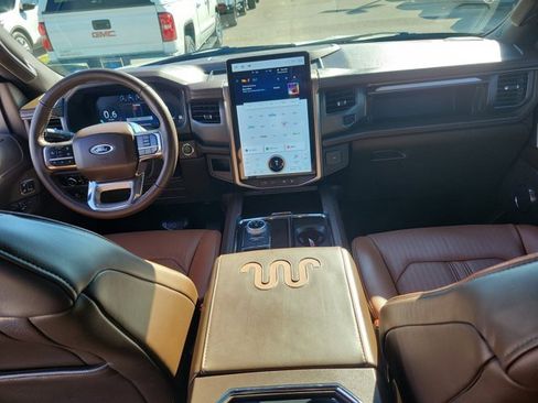 Certified 2024 Ford Expedition Max King Ranch image 21