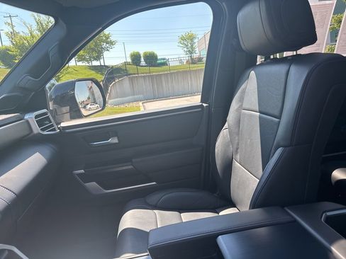Used 2025 Toyota Sequoia Platinum w/ TRD Off-Road Package AWD/4WD image 34