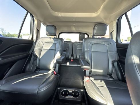 Used 2022 Lincoln Aviator Reserve image 13