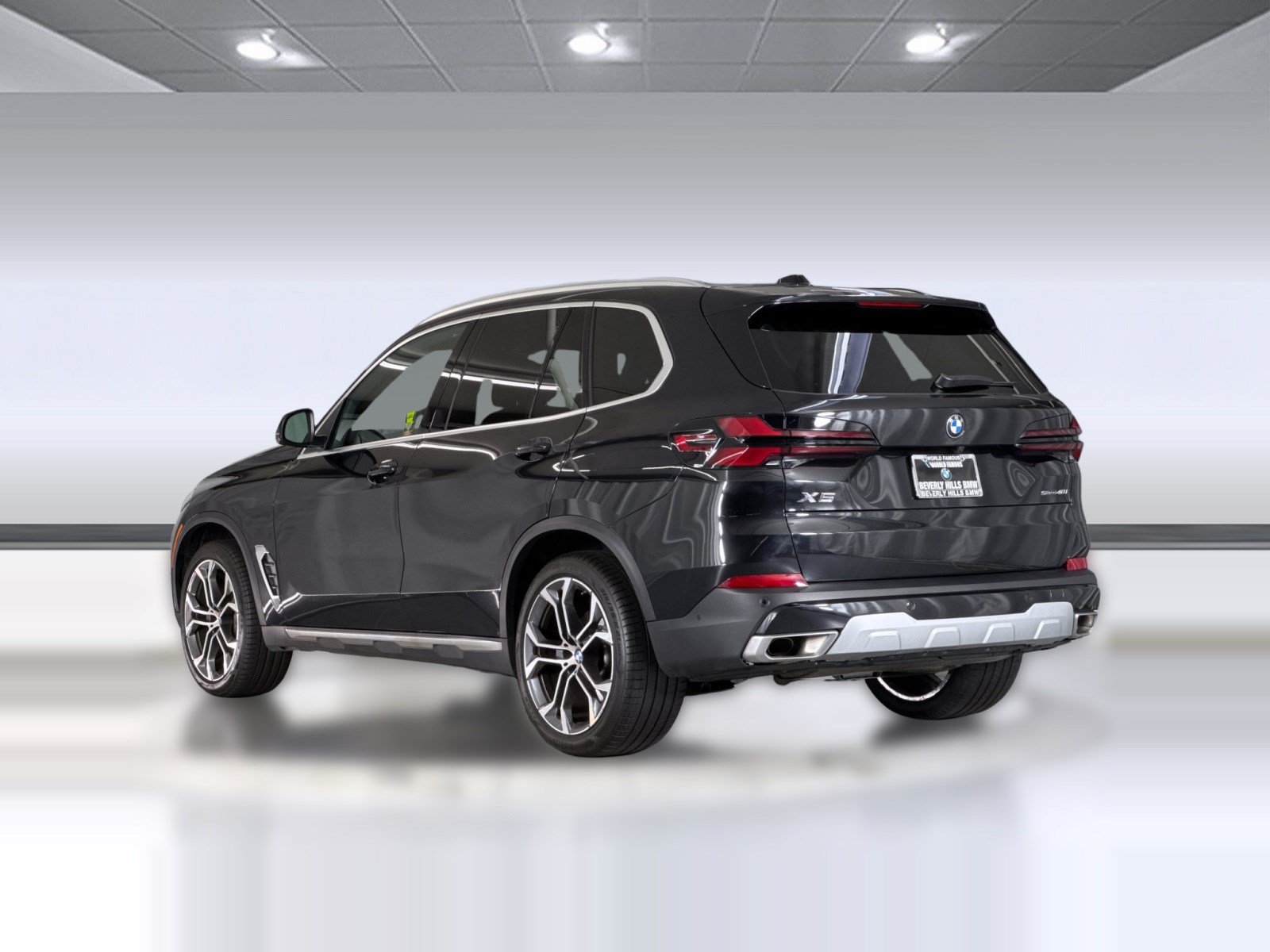 Used 2026 BMW X5 sDrive40i w/ Climate Comfort Package RWD image 3