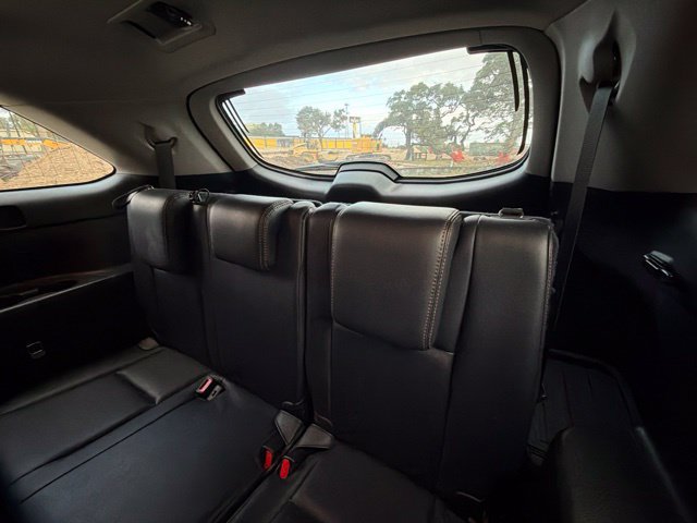 Used 2017 Toyota Highlander XLE AWD/4WD image 14