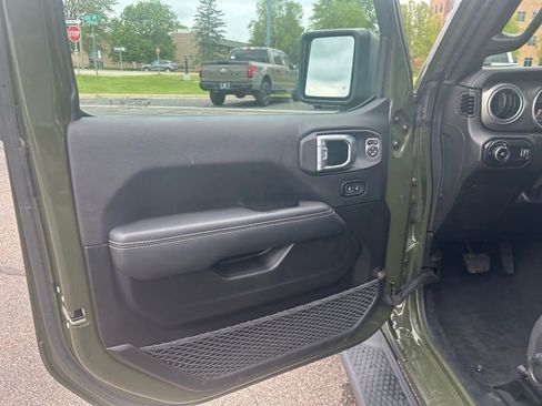 Used 2023 Jeep Wrangler Unlimited Sahara w/ Cold Weather Group AWD/4WD image 23