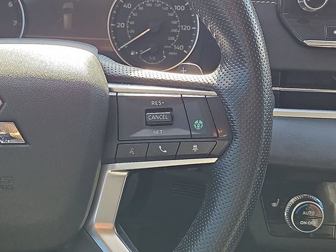 Used 2022 Mitsubishi Outlander SE FWD image 22