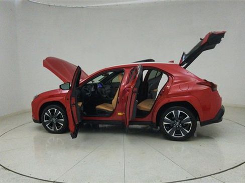 Used 2023 Lexus UX 250h FWD w/ Premium Package image 72