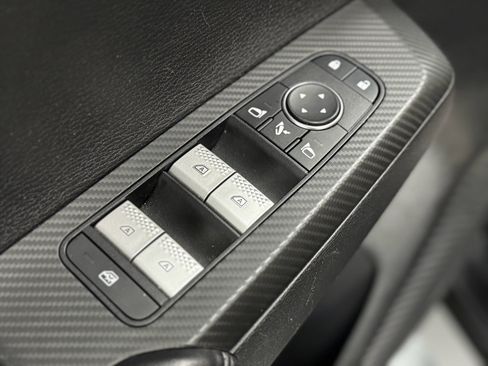 Used 2023 Mitsubishi Outlander SE image 16