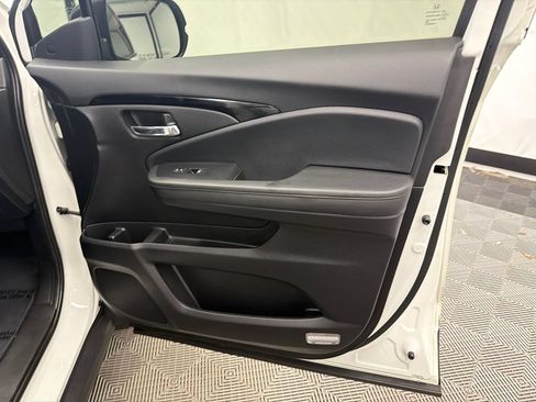 Used 2021 Honda Passport Touring image 16