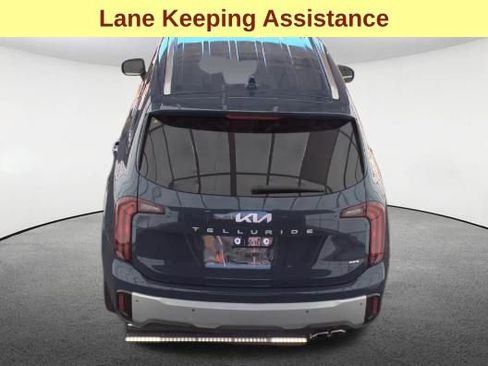 Used 2024 Kia Telluride S image 6