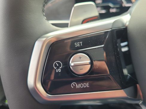 New 2025 BMW 750e xDrive image 27